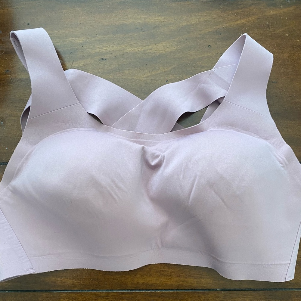 Lululemon size C36 sports bra. GUC.